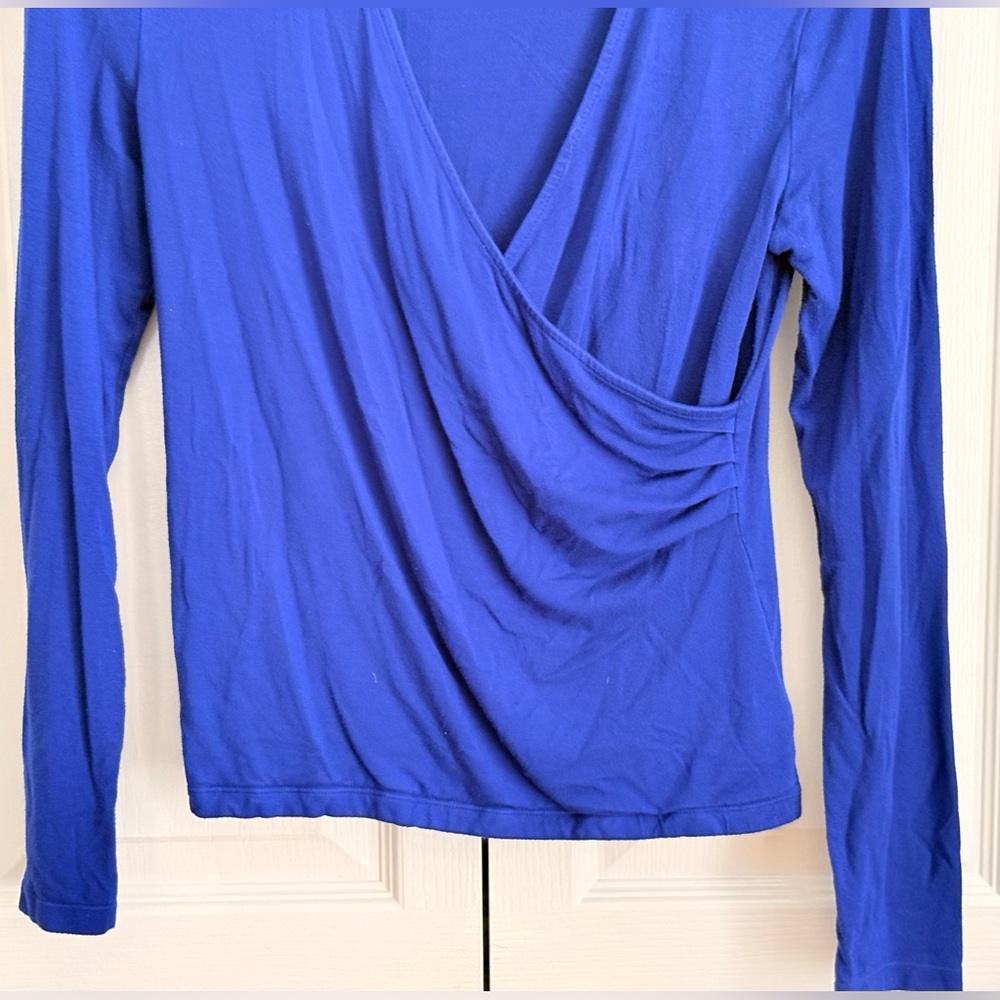 Ralph LaurenBlue Long Sleeve Wrap Top, Vintage, size medium petite - Picture 2 of 6